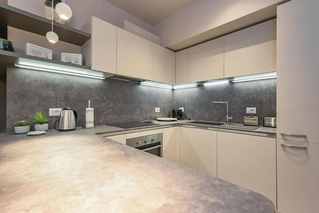 Luxury Basilica & Sea View 36 - Genovainrelax Apartment 0*, Genoa